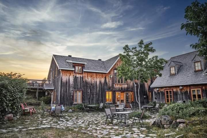 Auberge Le P'Tit Bonheur Saint-Laurent-de-l'ile d'Orleans Exteriör bild