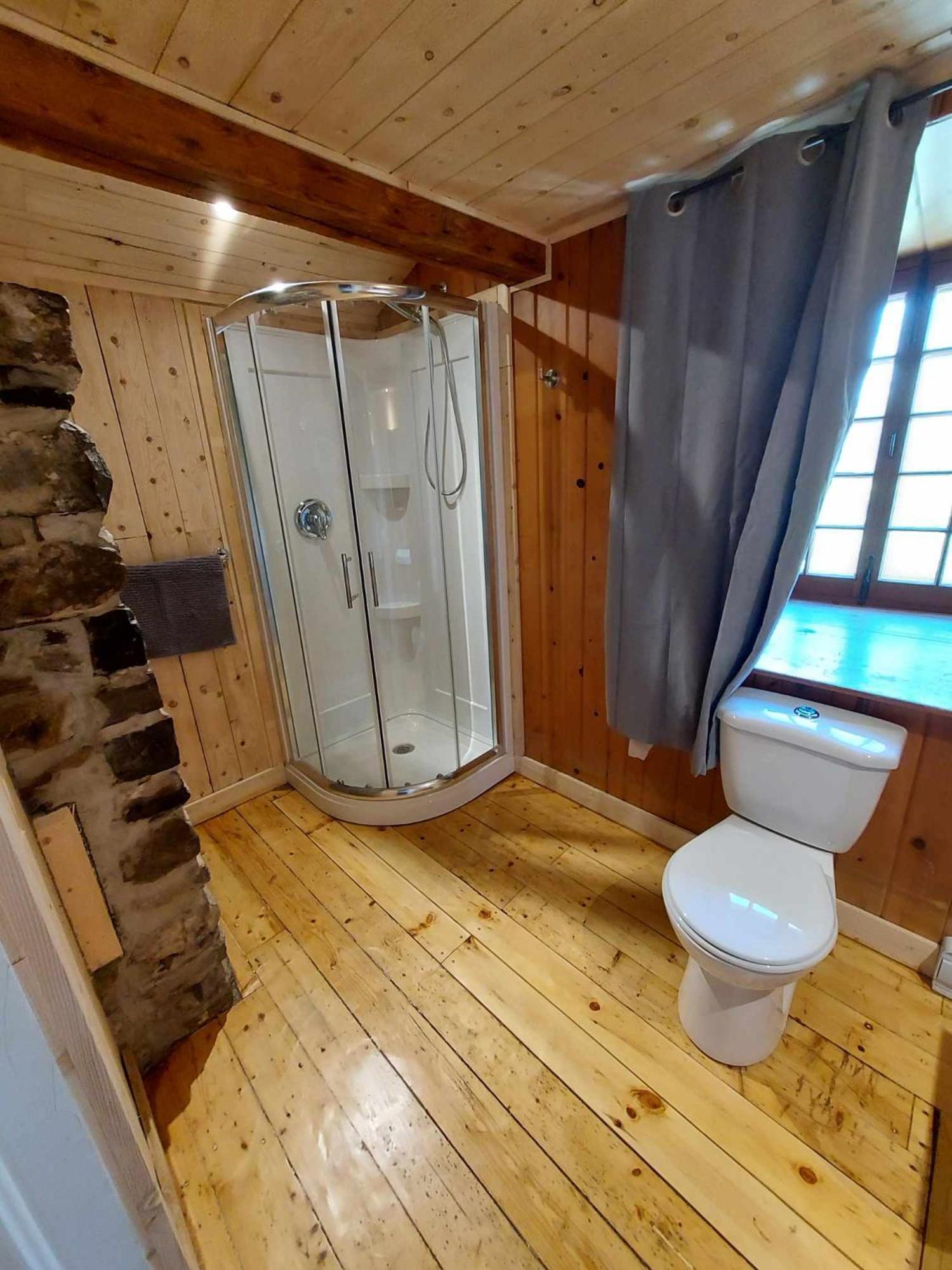 Auberge Le P'Tit Bonheur Saint-Laurent-de-l'ile d'Orleans Exteriör bild