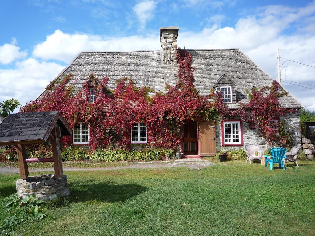 Auberge Le P'Tit Bonheur Saint-Laurent-de-l'ile d'Orleans Exteriör bild
