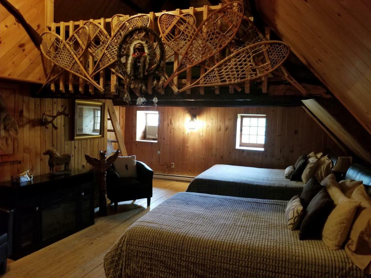 Auberge Le P'Tit Bonheur Saint-Laurent-de-l'ile d'Orleans Exteriör bild